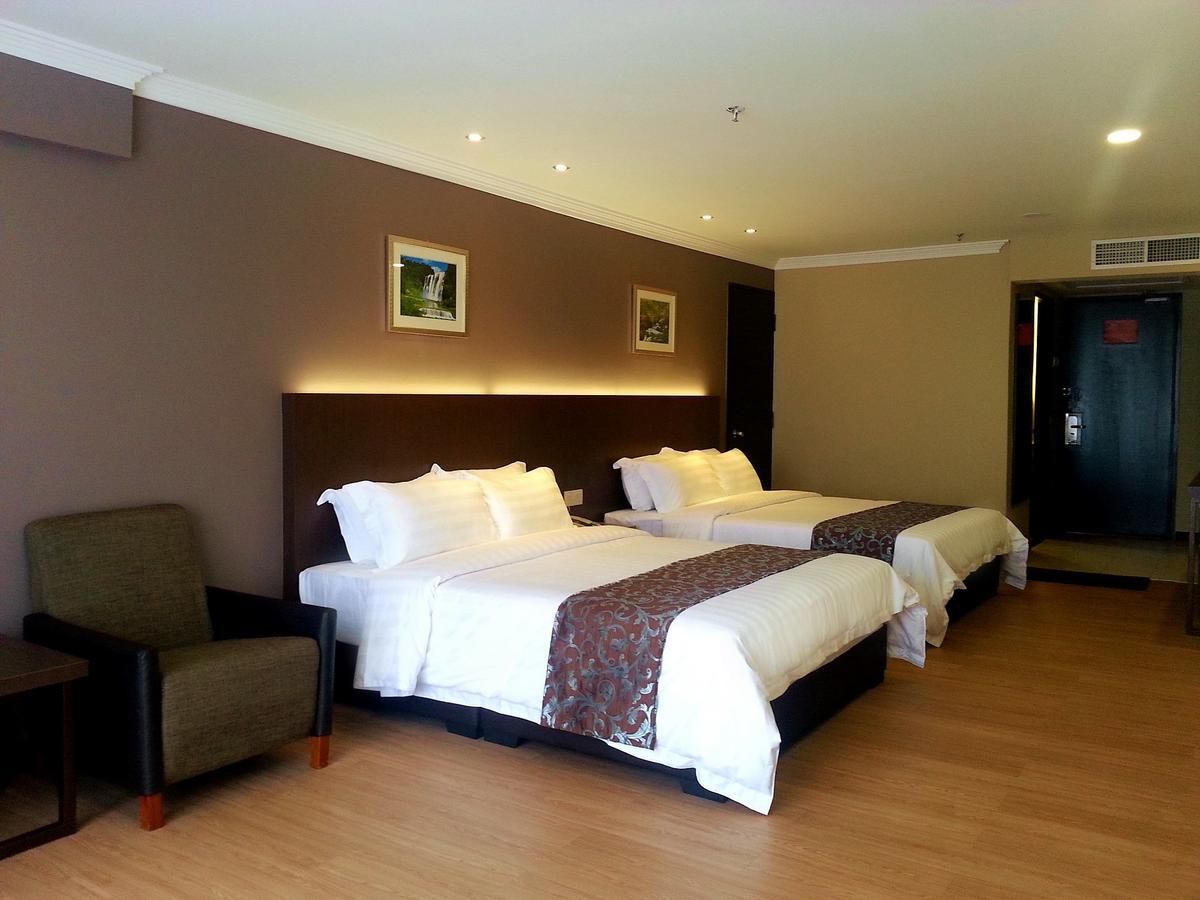 Hotel Anika Kluang Dış mekan fotoğraf